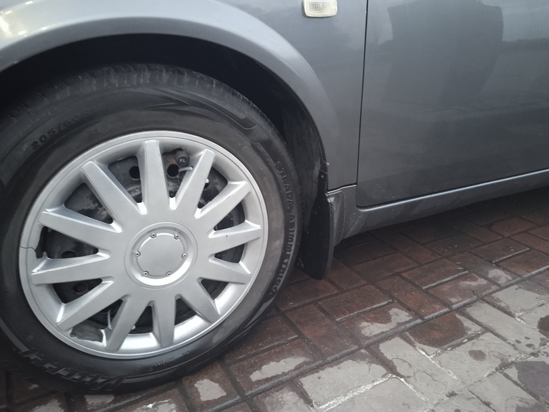 Новые передние брызговики — Nissan Primera (P12), 1,9 л, 2005 года ...