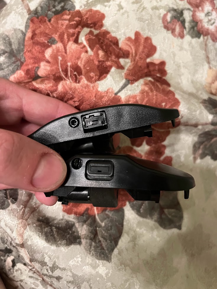 Установка струйно-веерных форсунок омывателя лобового стекла — Audi A6 ...