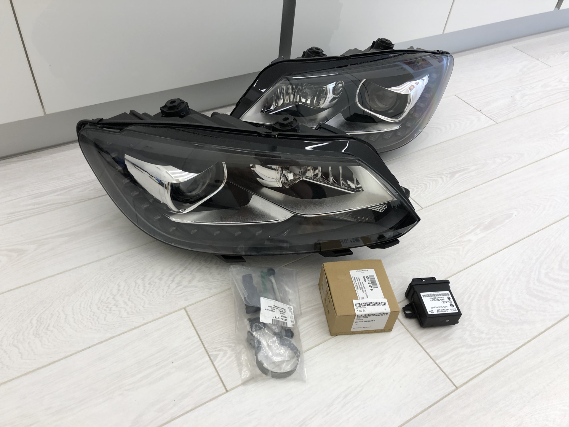 Bixenon Caddy немного подробнее — Volkswagen Caddy (3G), 2 л, 2015