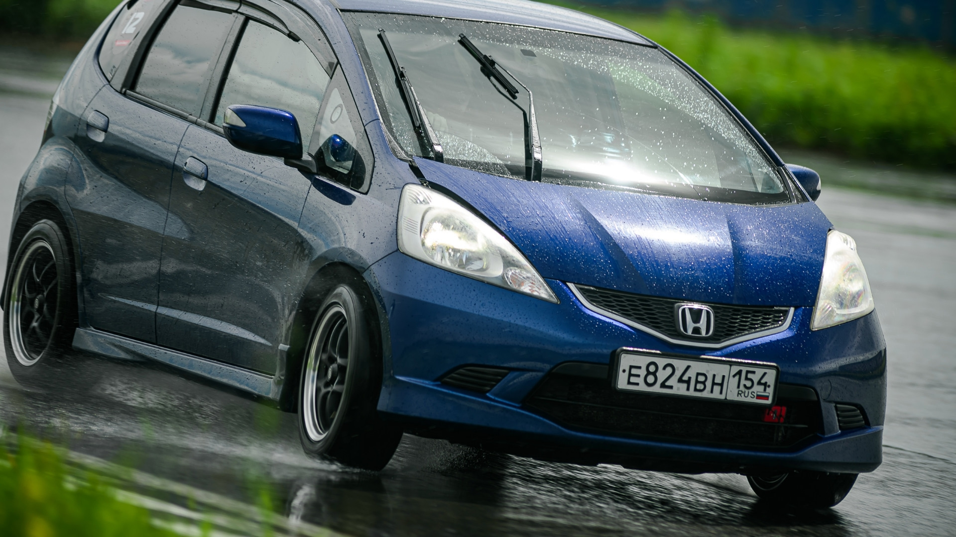 Honda fit ge6 фото