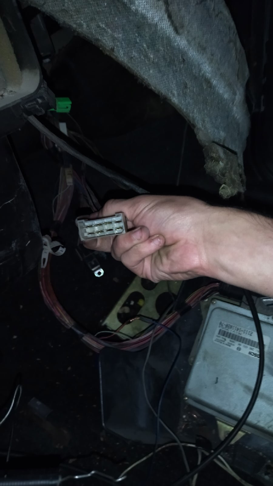 Решил я поменять свою старую высокую панель ваз 2109 на европанель 2114 ...