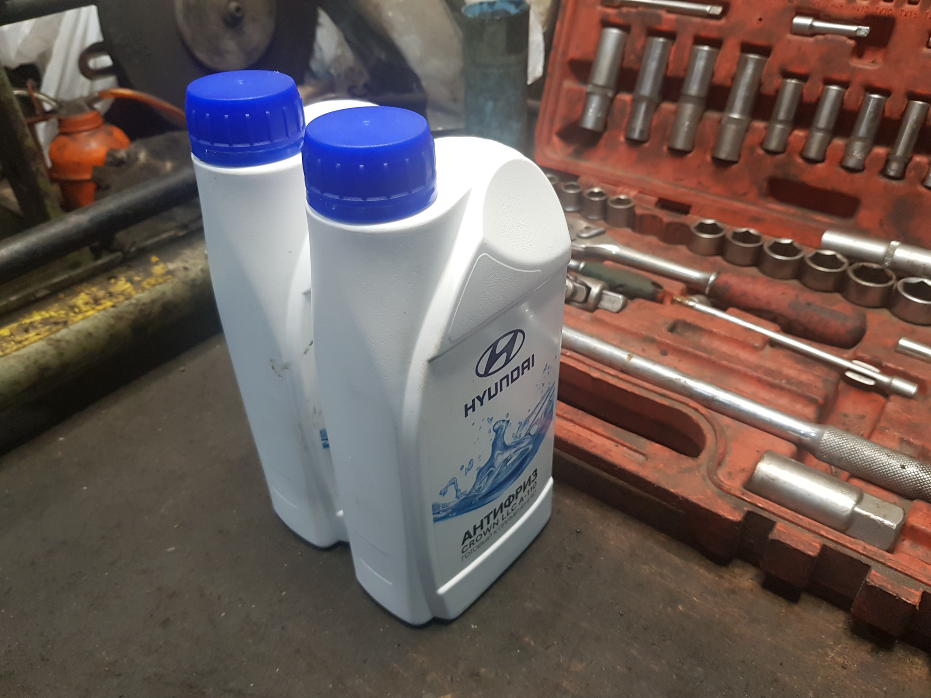 Антифриз хендай элантра 2007г. Антифриз kia sportage 2. 4. Какой антифриз залить в элантру. Оригинальный зеленый антифриз хендай солярис 2019.