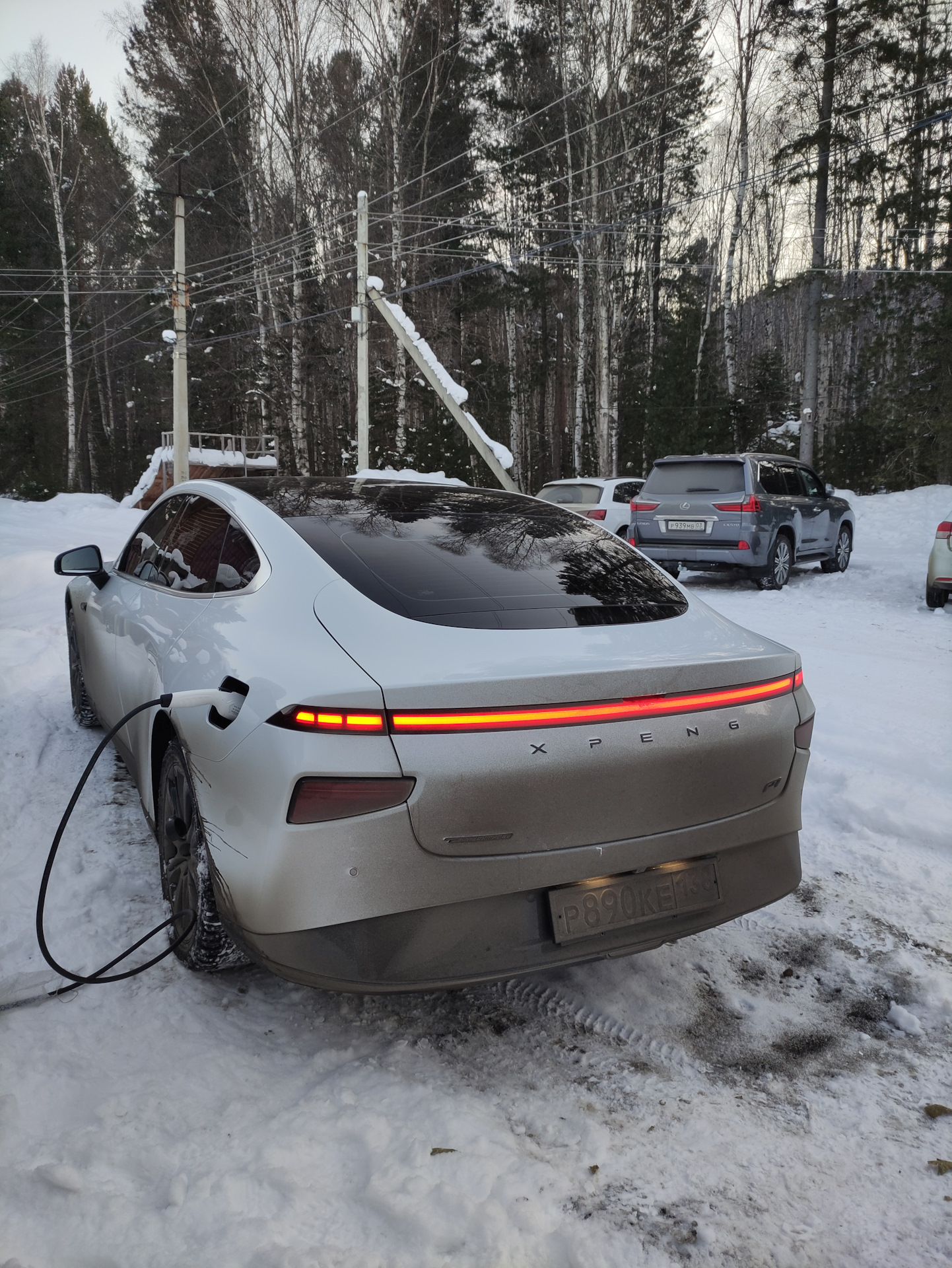 Как зимой на заднем приводе?) — Xpeng P7, 2021 года | шины | DRIVE2