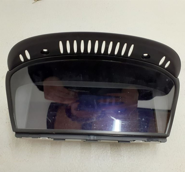 Замена стекла монитора CIC — Сообщество «BMW E90 Club» на DRIVE2