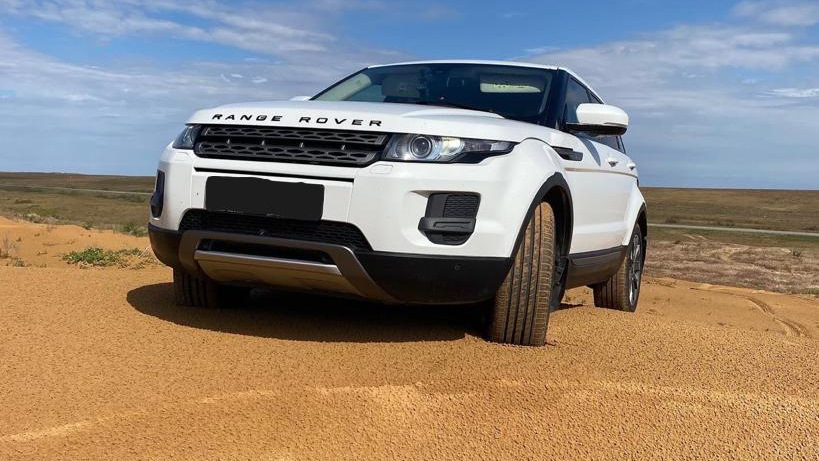 Range rover evoque 2.2 дизель. Машины 2022 года фото. Самая дорогая машина 2022. Фото машины для семьи 2022. Фото ПТС автомобиля оригинал на Рендж Ровер Эвок 2019.