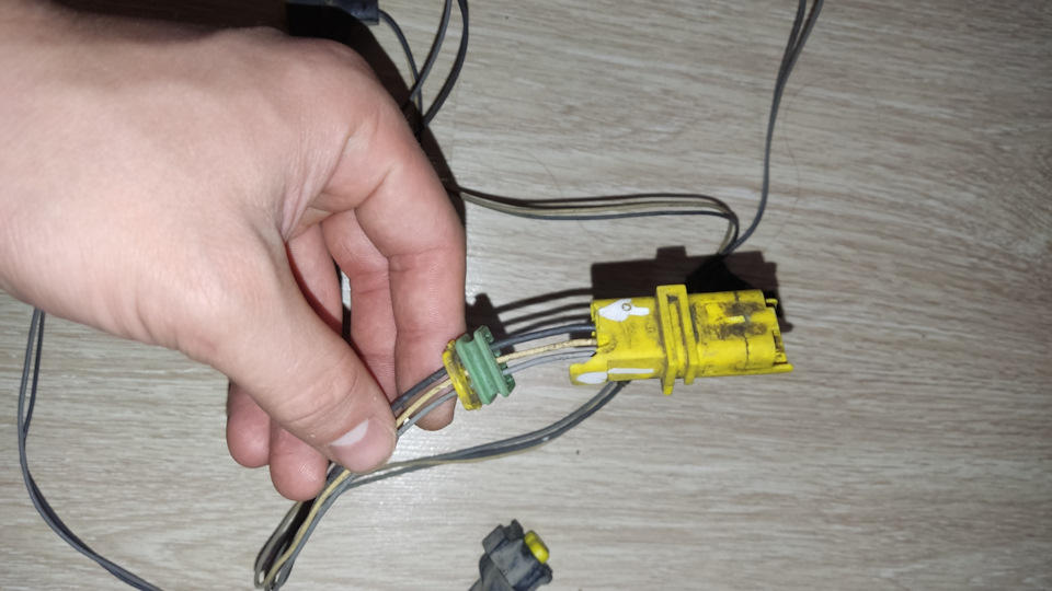 Установка ПТФ Ч.2 — Renault Megane II, 1,4 л, 2004 года | своими руками ...