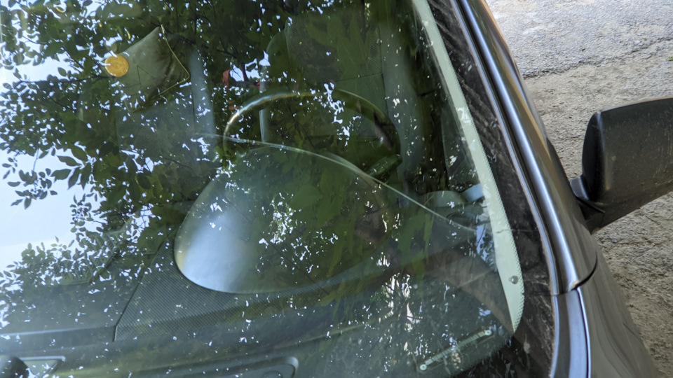 Треснуло лобовое стекло — Chevrolet Aveo Sedan (1G), 1,4 л, 2010 года ...