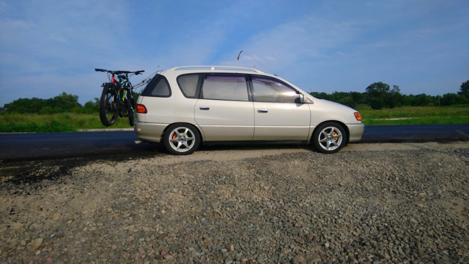 Toyota Ipsum (10) 2.0 бензиновый 1999 | """Белоснежка""" на DRIVE2