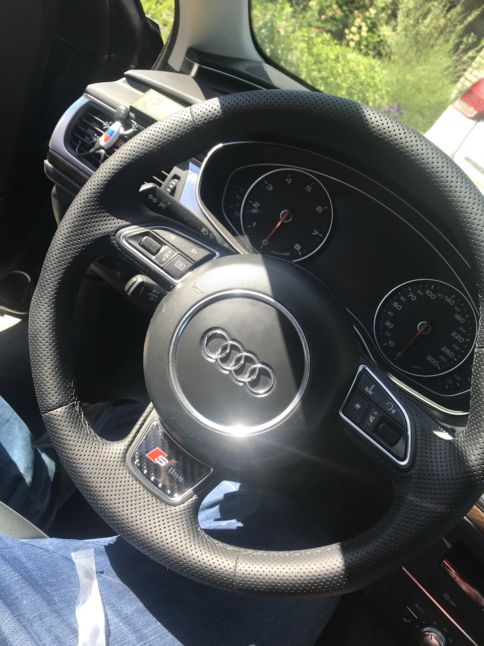 Новый руль — Audi A6 (C7), 2 л, 2013 года | тюнинг | DRIVE2