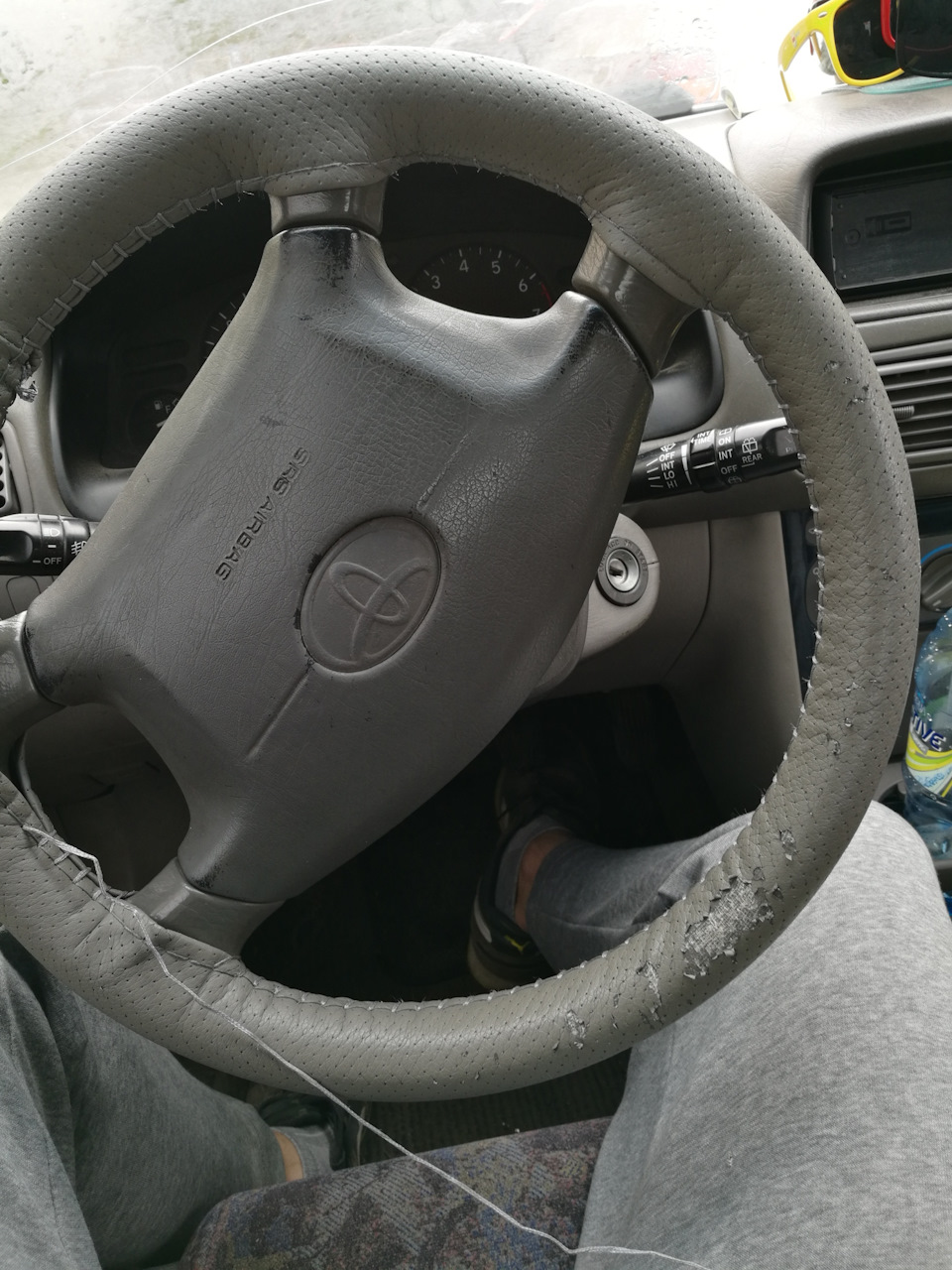 Руль тойота королла 130 руль. Оплетка на руль королла. Руль тойота королла 110. Руль рав 4 2010. Руль тойота королла 150.