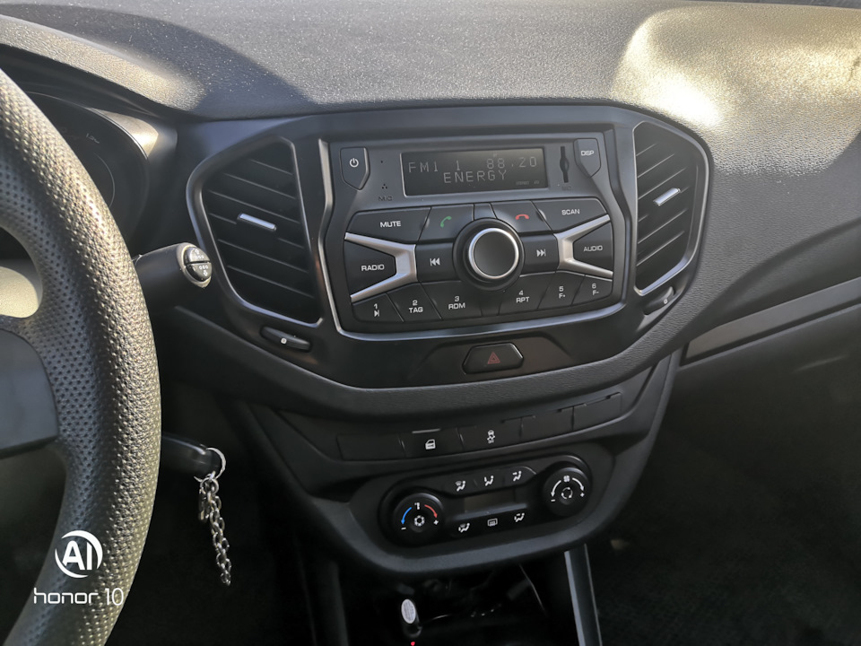 Установка штатной магнитолы веста — Lada Vesta (1G), 1,6 л, 2017 года ...