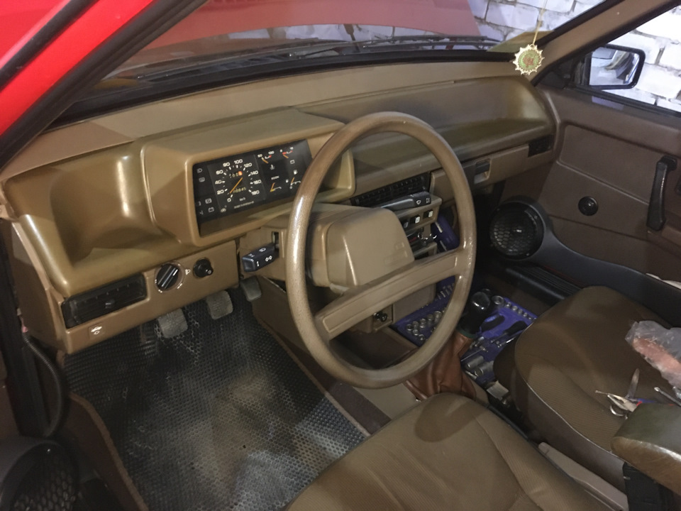 Замена накладки, щитка приборов на сток, а так же убираем часы АЧК-99 ...