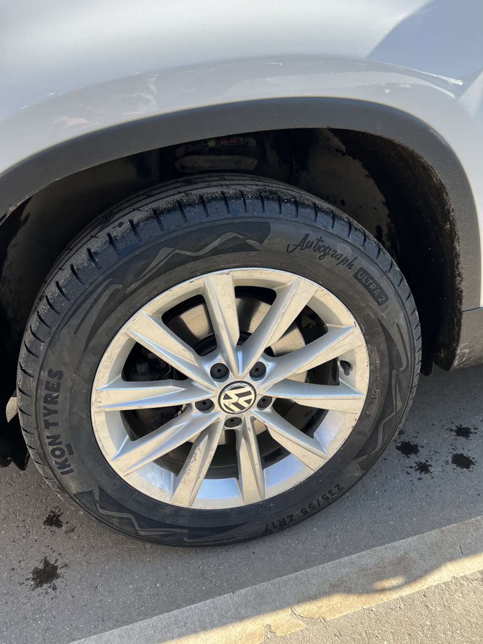 Летние шины Ikon Tyres Autograph Ultra 2 (235/55, R17) — Volkswagen Tiguan  (1G), 2 л, 2013 года | шины | DRIVE2