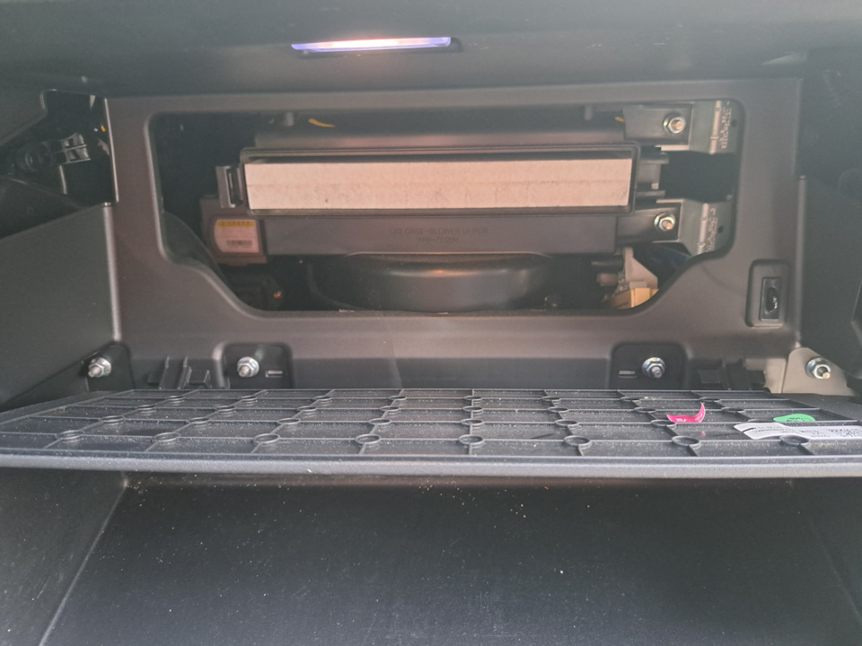 Замена салонного фильтра - Hyundai Getz, 1,4 л, 2008 года расходники DRIVE2