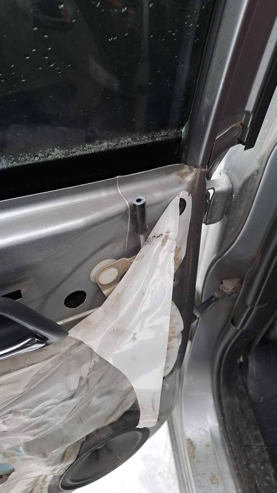 Кнопка блокиратора замка двери. Замена — Honda Fit (1G), 1,3 л, 2005 ...