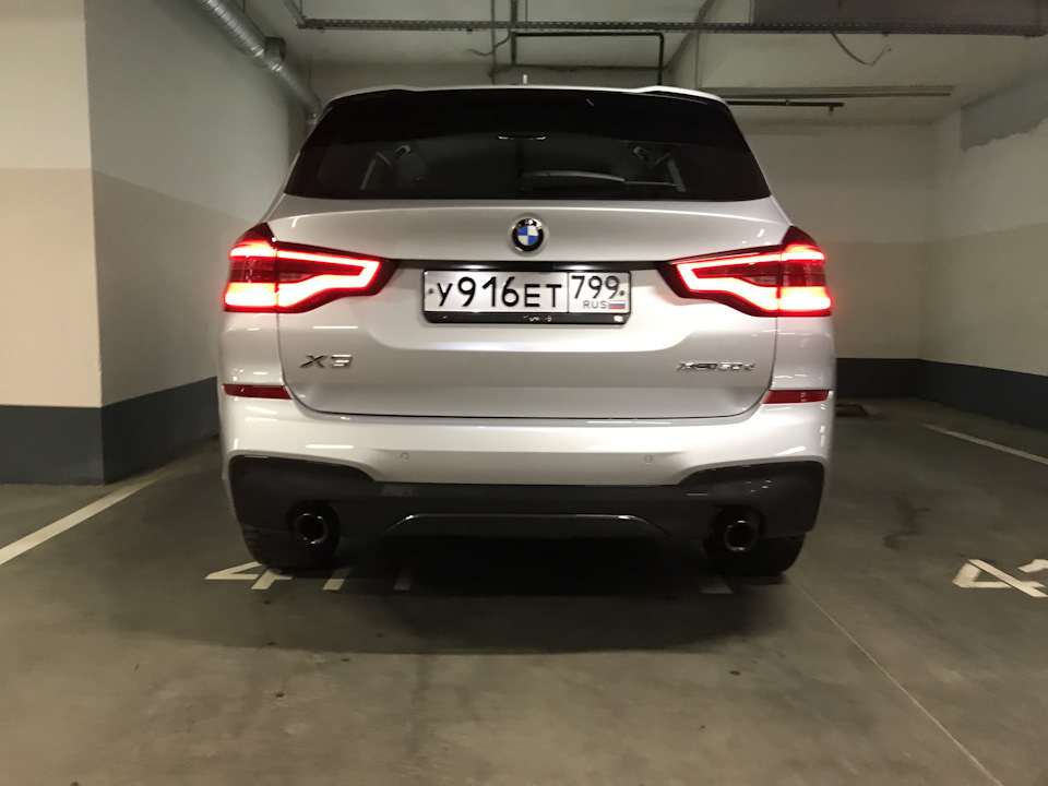 Cherno Serye Vyhlopushki Bmw X3 3 0 L 2018 Goda Na Drive2