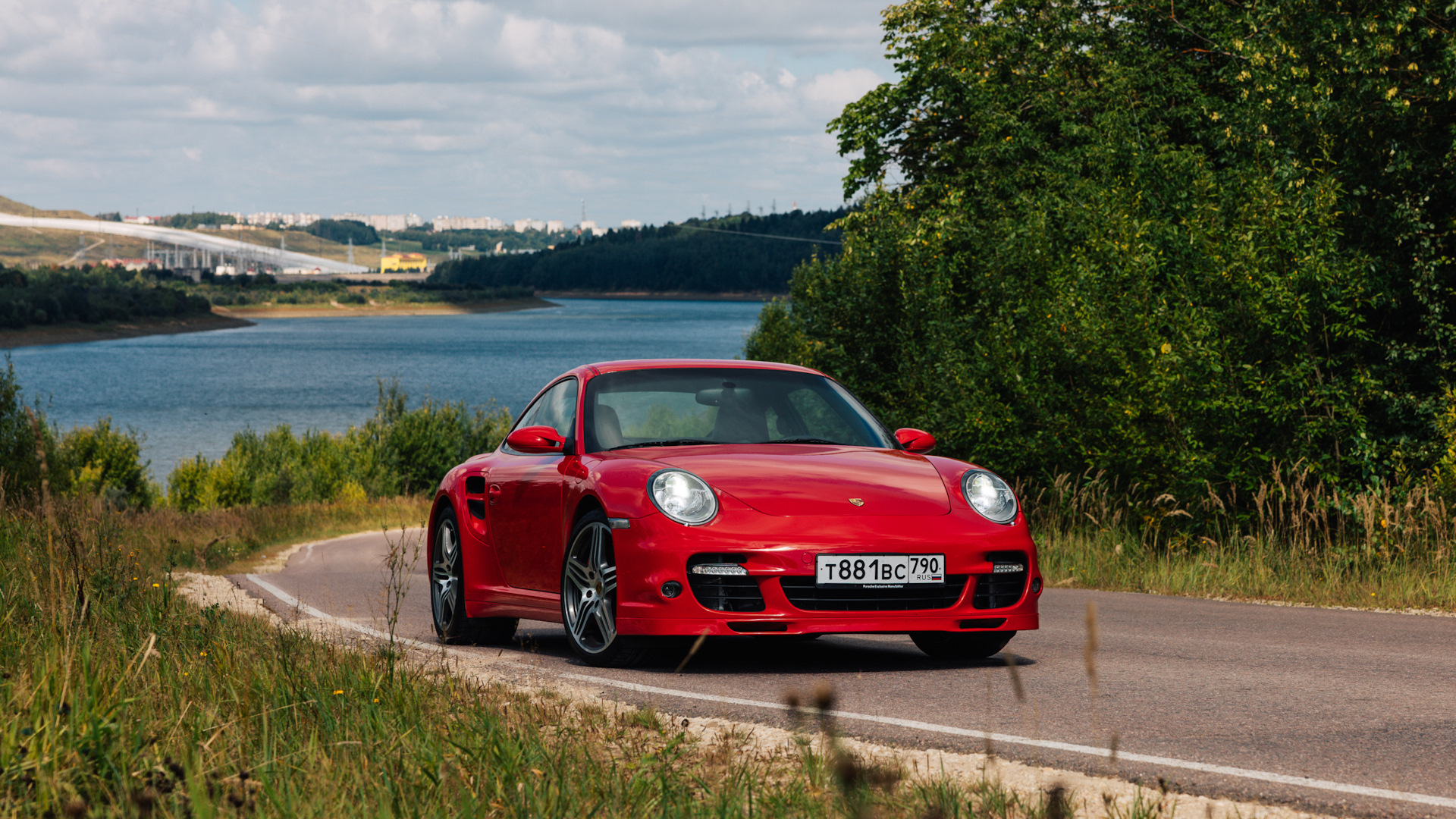 Porsche 911 Turbo: как легенда турбонаддува покорила мир