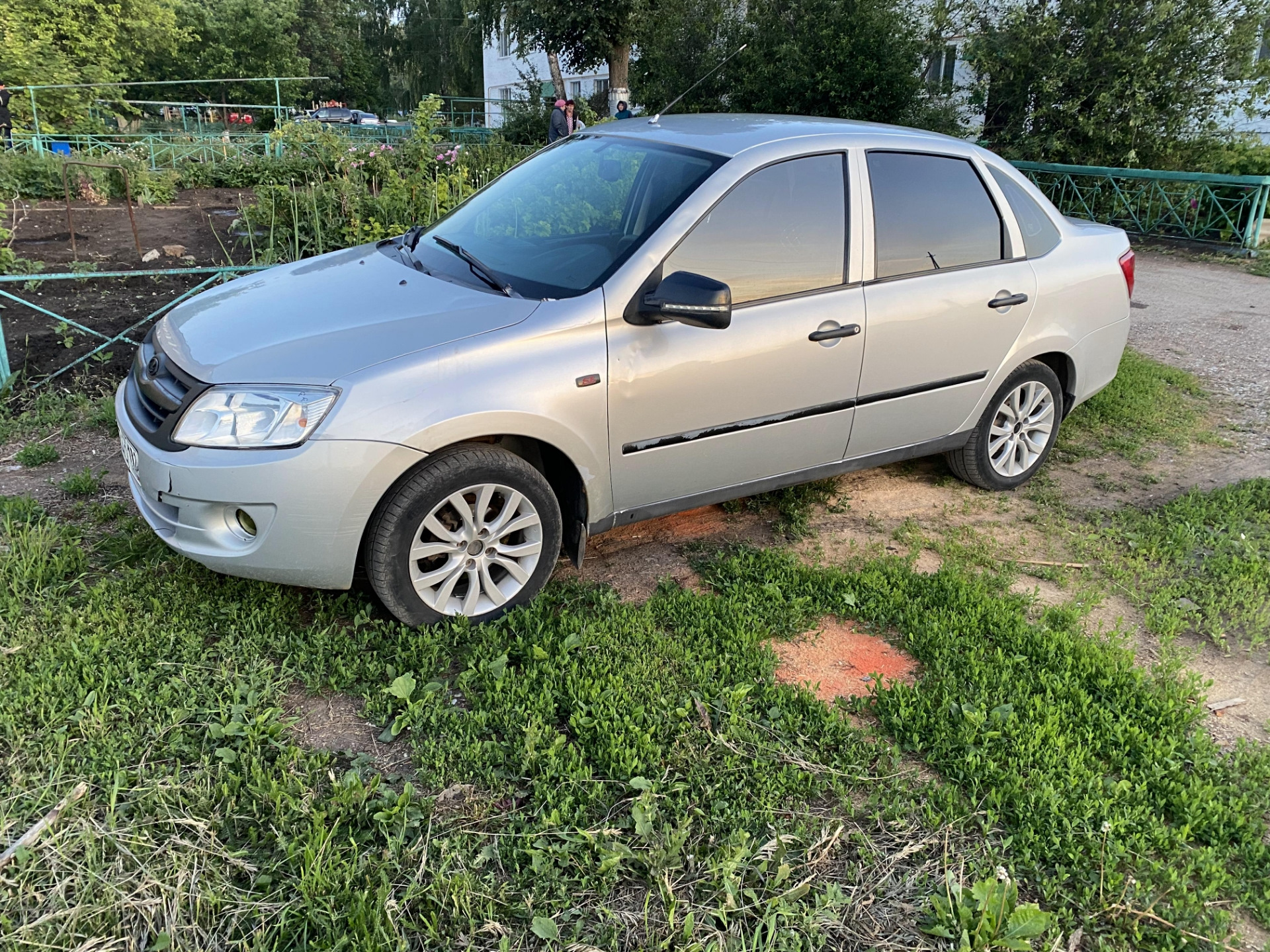 Диски r15 от датсуна, на гранту — Lada Гранта, 1,6 л, 2014 года ...