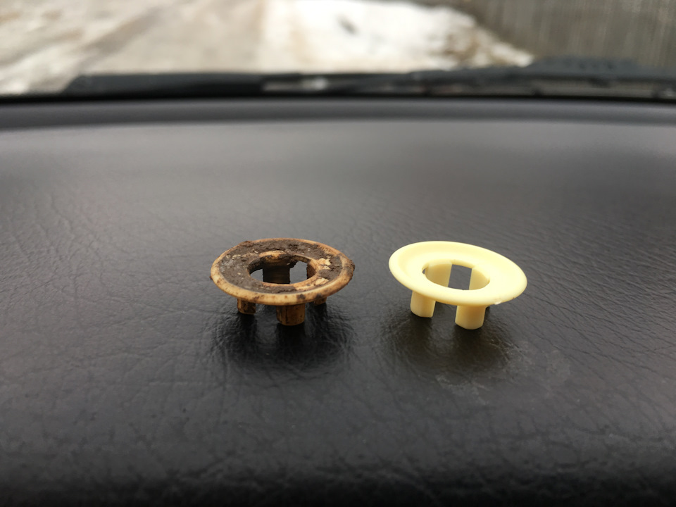 Втулки ограничителей дверей. — Opel Vectra B, 2 л, 2001 года | своими ...