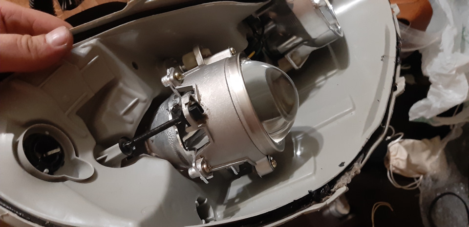 Разобрал фары ноу нейм — Hyundai Sonata IV (EF), 2 л, 2004 года ...