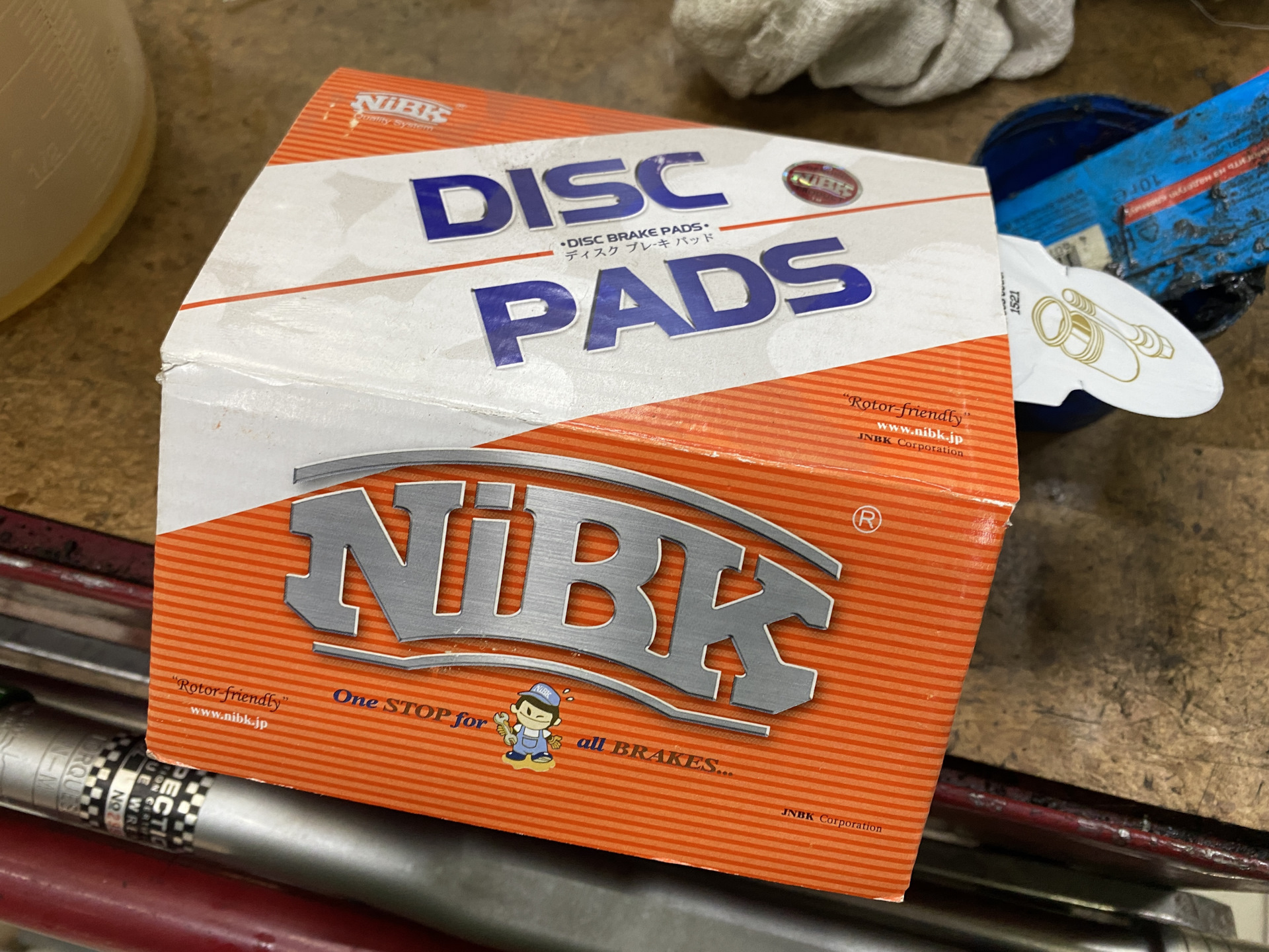 Замена задних тормозных колодок на C4 B7. — Citroen C4 (2G), 1,6 л ...