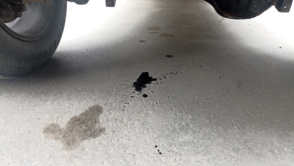 Замена уплотнения крышки редукционного клапана масляного насоса — Land ...