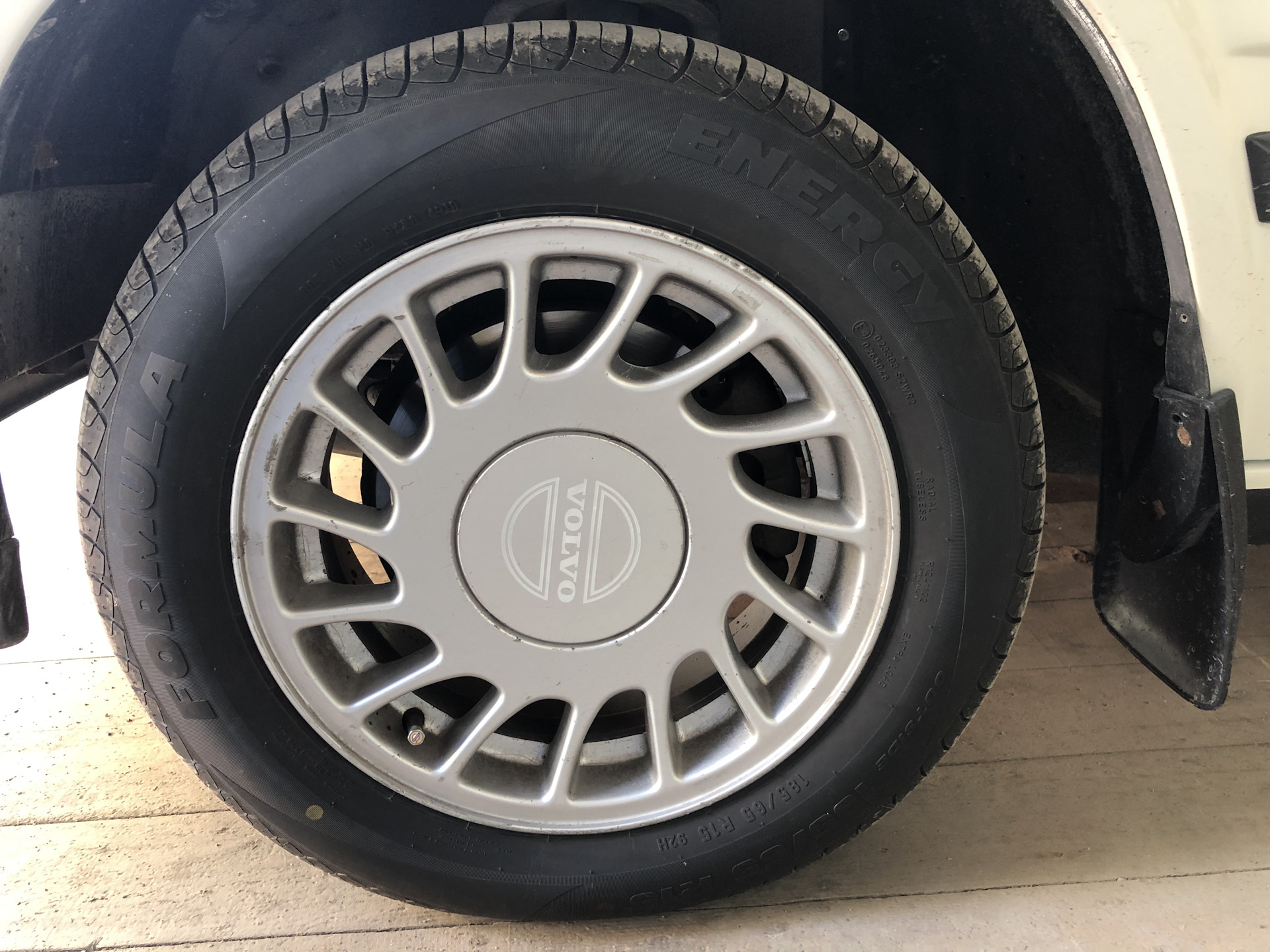 Снял тонировку, переобул в летние тапки — Volvo 940, 2,3 л, 1993 года ...