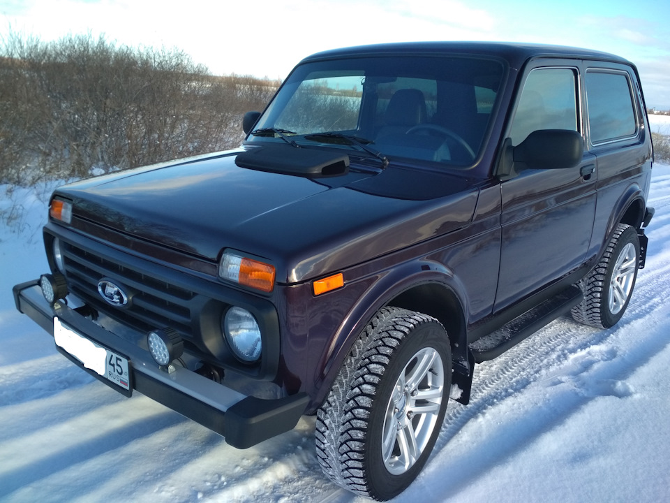 Нива 3д. Lada 4x4 Urban Бенефис. Лада 4х4 Бенефис. Цвет 135 Нива Бенефис.