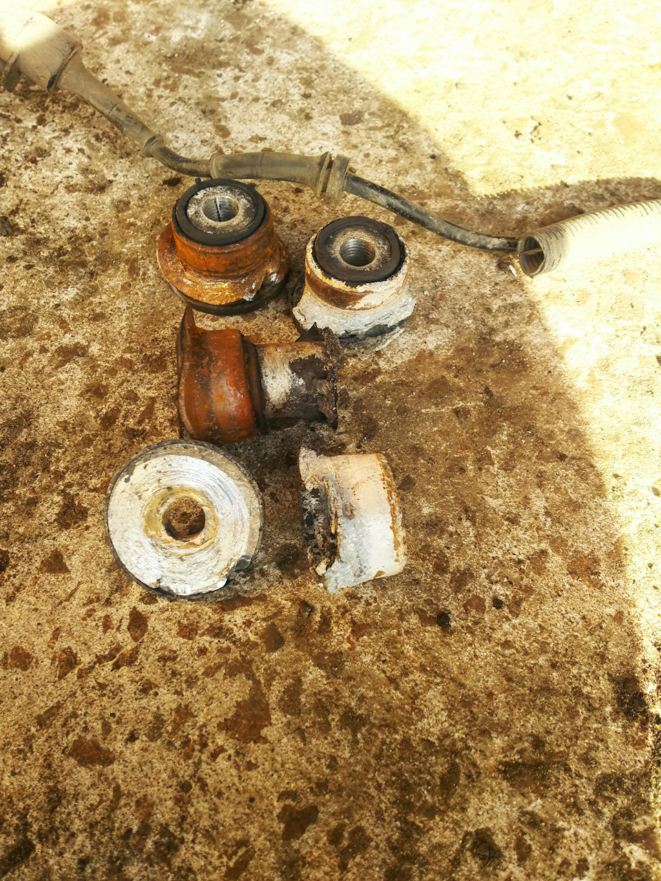 Остатки сайлентблоков — Volkswagen Passat B5