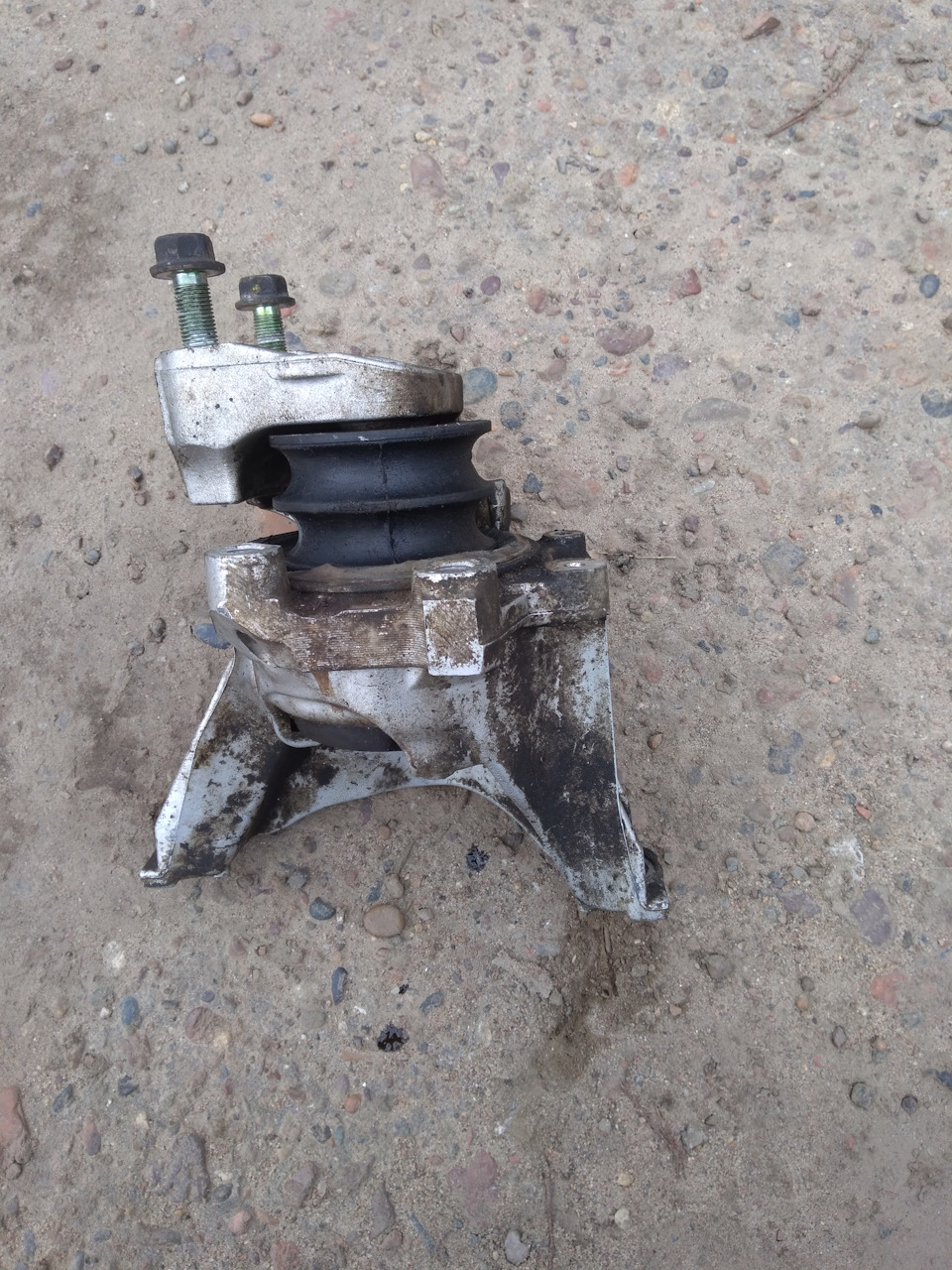 ДТП, заменяемость запчастей левый и правый руль, поиск запчастей ...