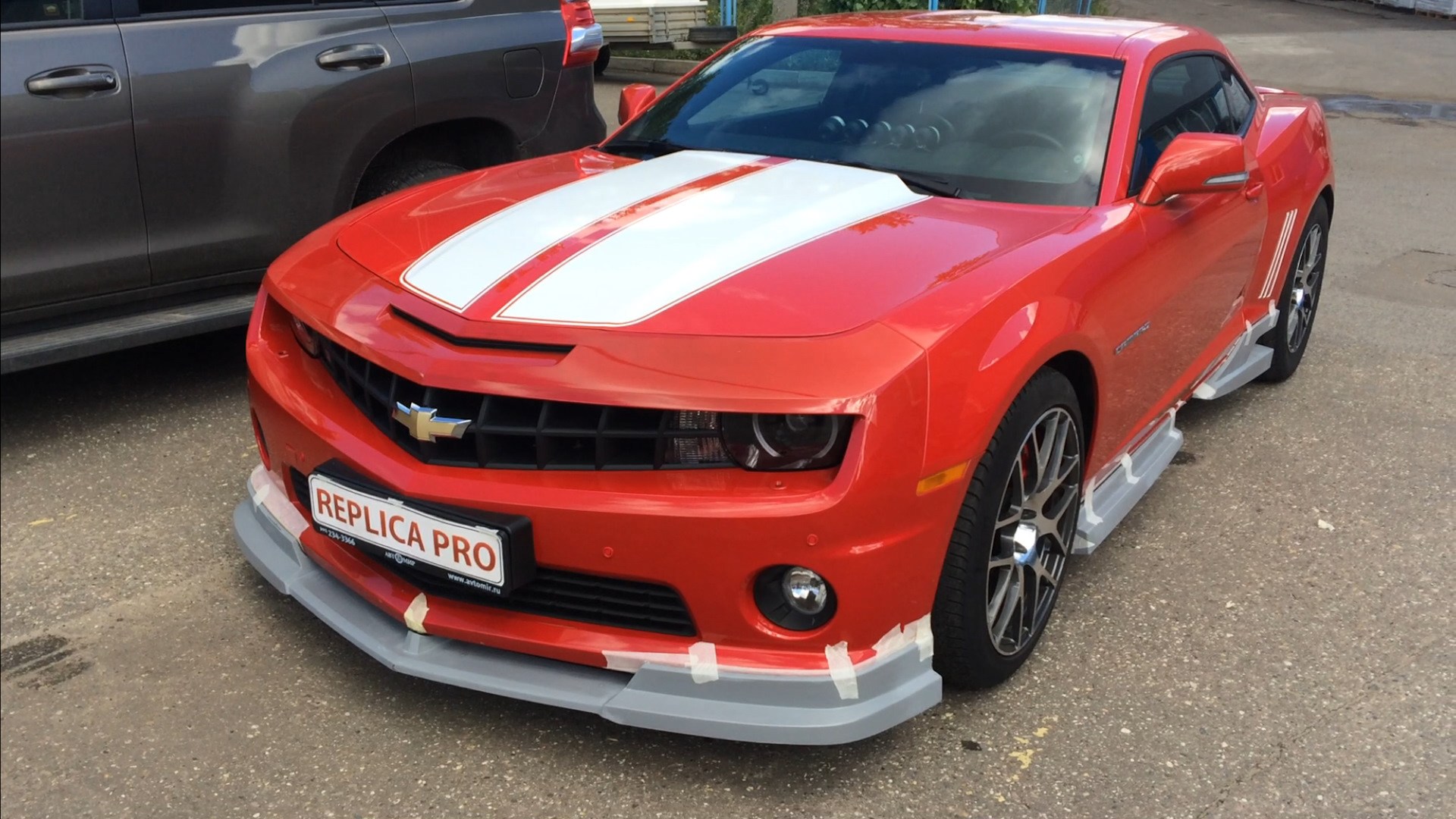 Front Grill logo Camaro 5