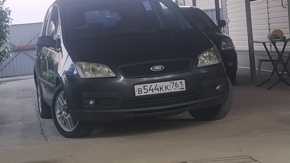 Пятно сажи на земле — Ford C-Max I, 1,6 л, 2005 года | поломка | DRIVE2