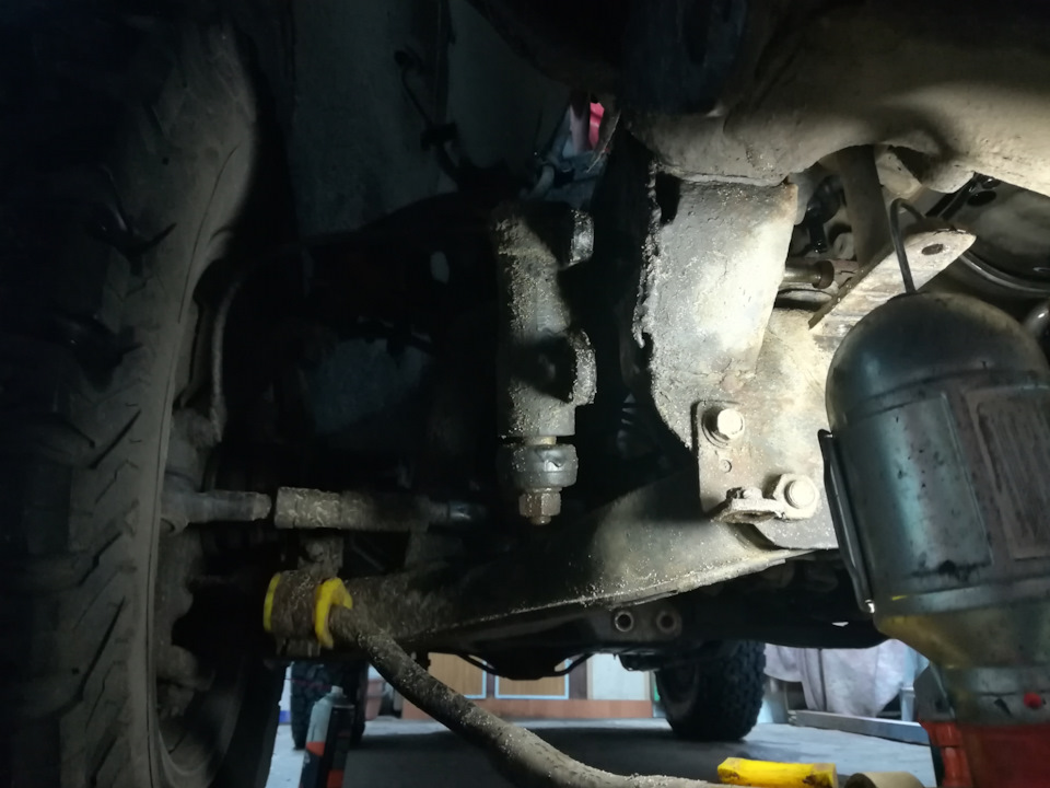 Масло в акпп паджеро спорт 2. Замена масла pajero 2. Сливной болт mitsubishi pajero 4. 5 дизель автомат. 4.