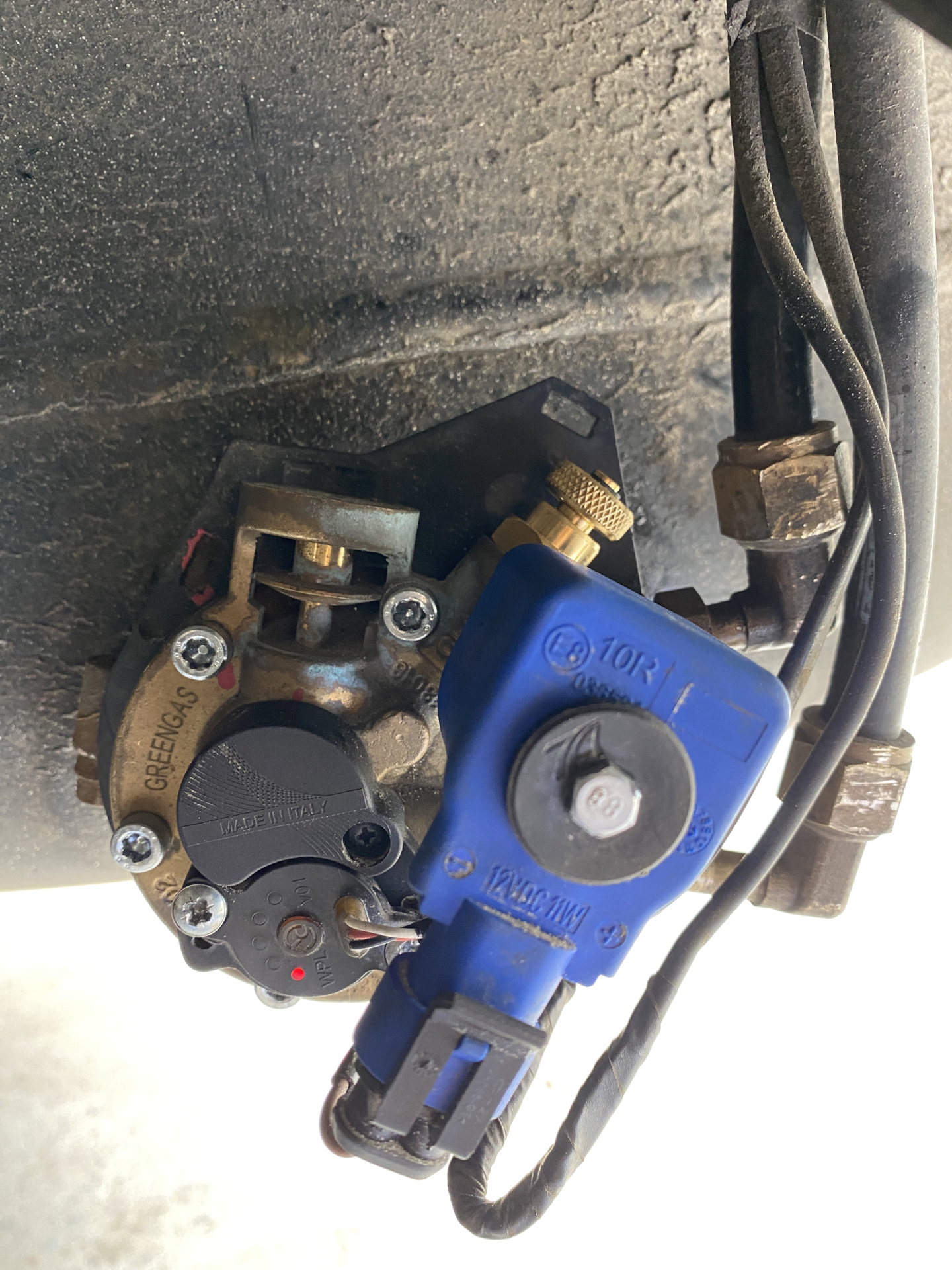 Переборка мультиклапана ГБО. Регулировка отсечного заправочного клапана ...