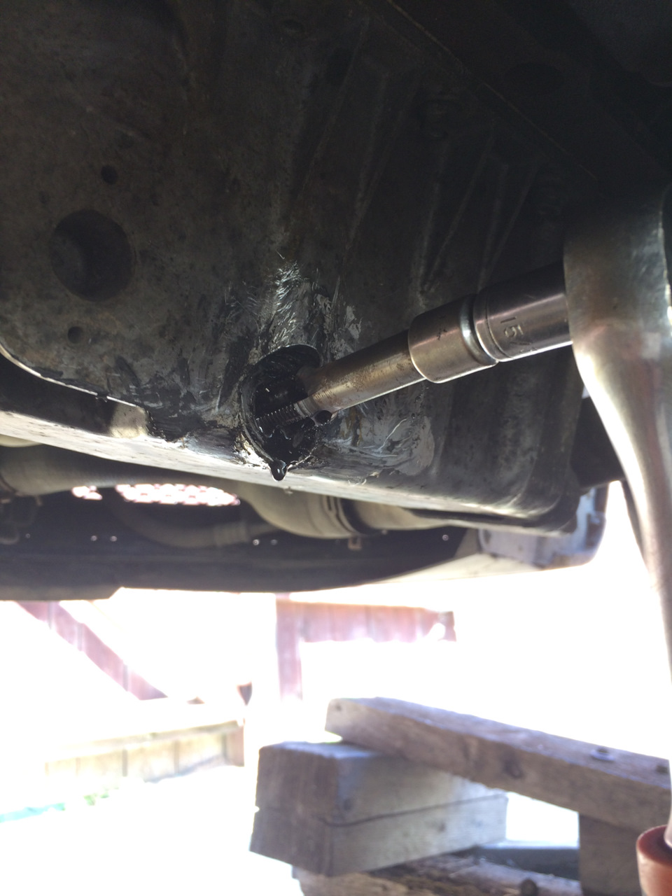 Восстановление резьбы сливной пробки. — Volkswagen Sharan (1G), 1,9 л ...