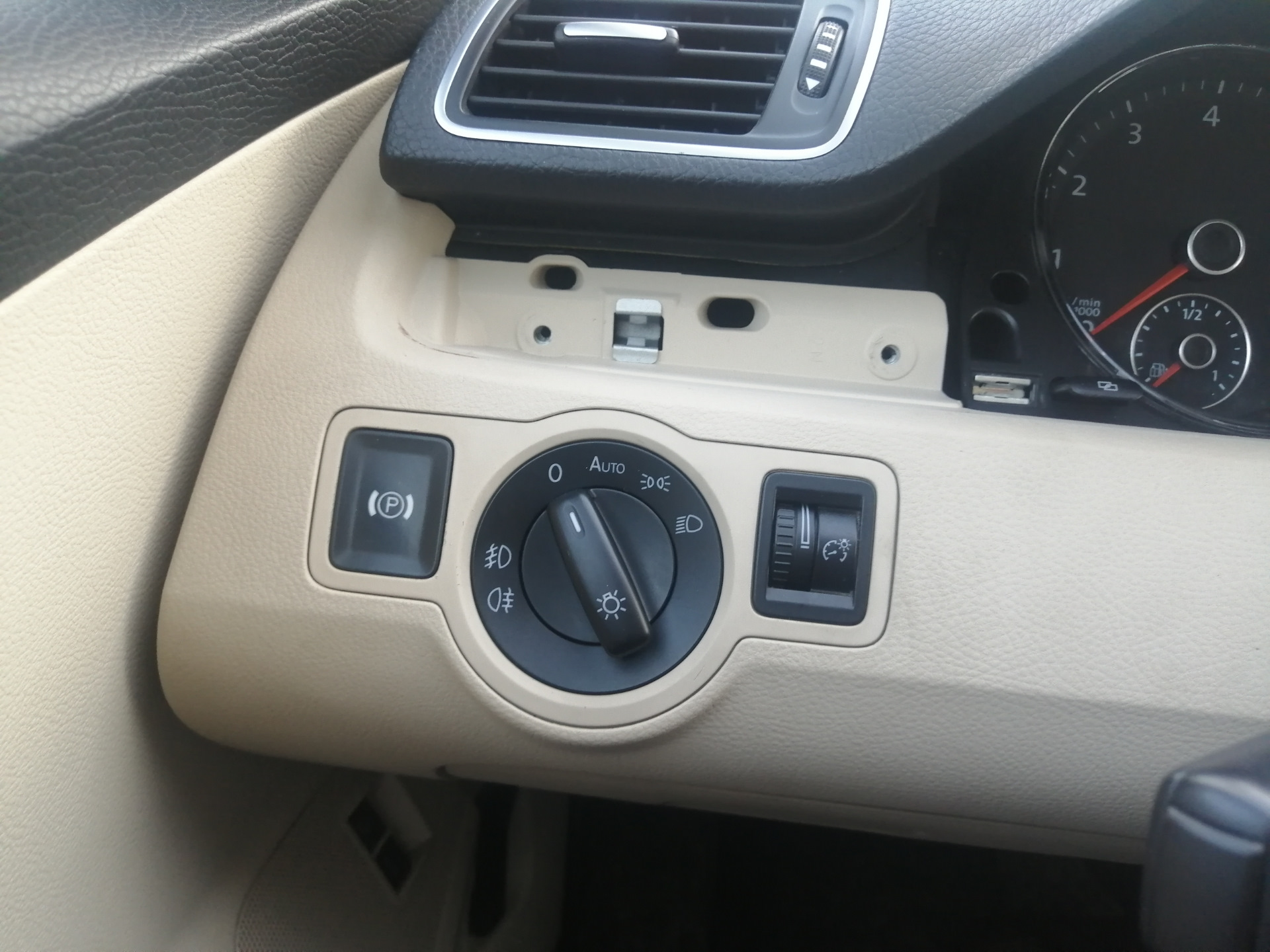 Динамические поворотники в зеркала заднего вида. — Audi A6 (C7), 2 л ...