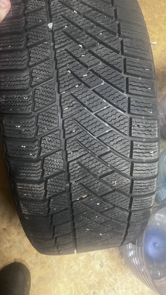 Шины зимние нешипованные Continental 245/45 R18, литые диски 8Jx18 ET35 ...