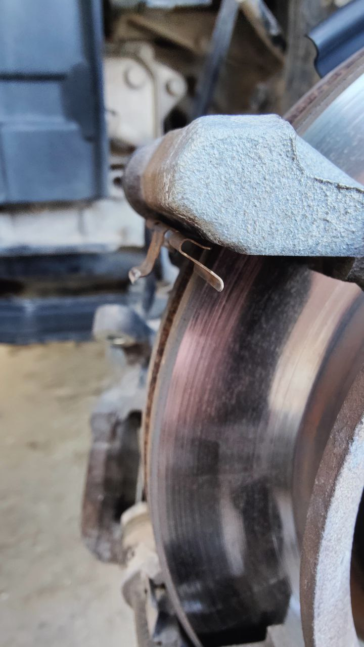 Стук тормозных суппортов — Honda N-WGN (1G), 0,7 л, 2014 года | своими ...