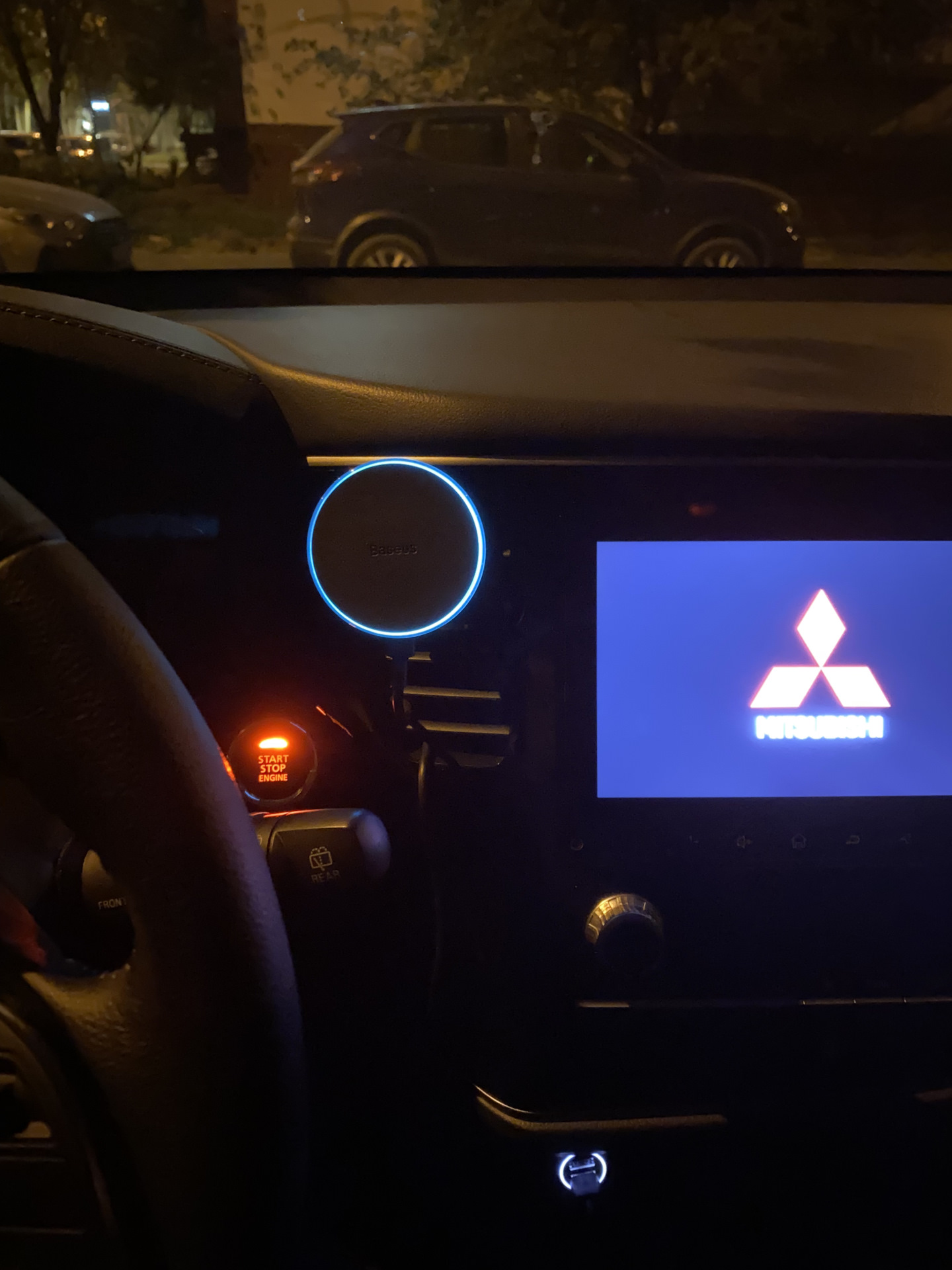 Беспроводная зарядка baseus — Mitsubishi Outlander (3G), 2 л, 2021 года ...