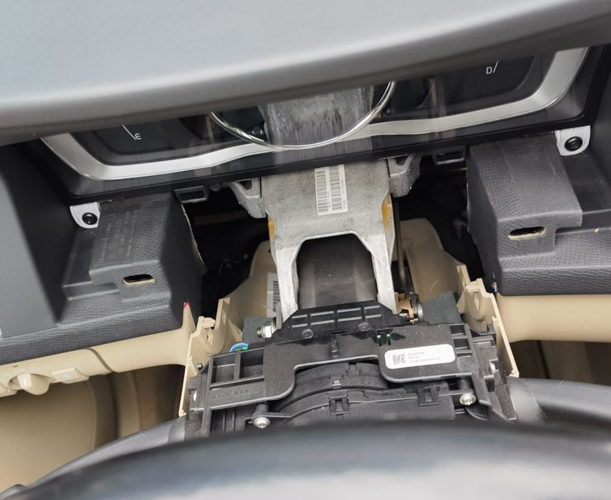 АСС ч.3 Вакуумный усилитель, кнопки руля — Volvo XC60 (1G), 2,4 л, 2015 ...