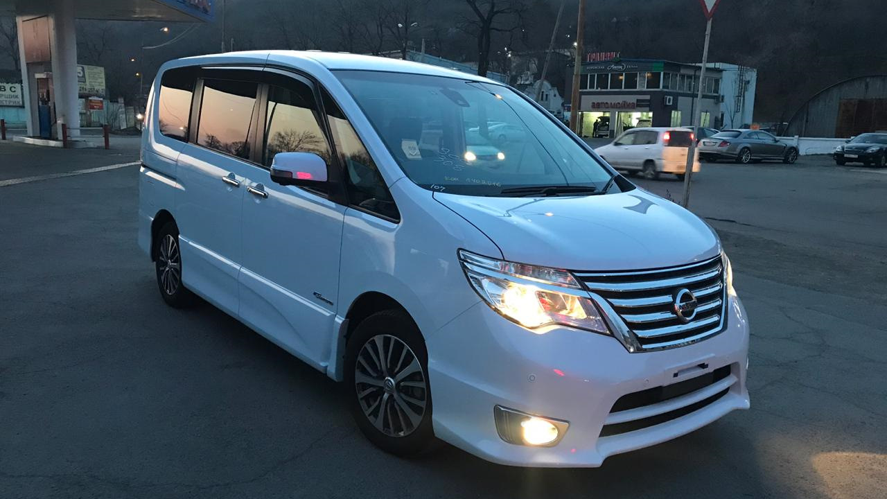 Nissan Serena 2014 салон