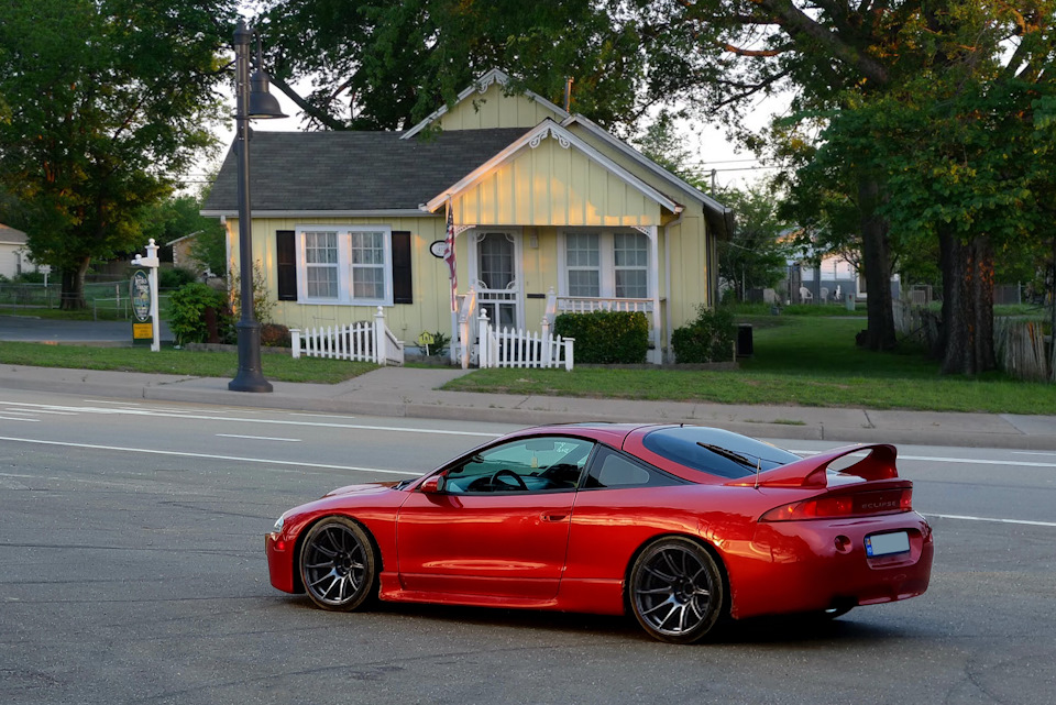 Mitsubishi Eclipse 2g Red