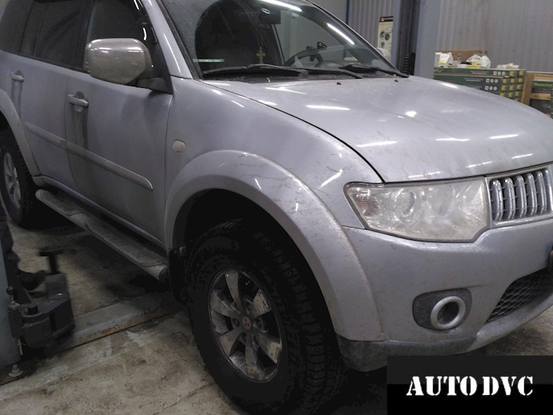 Митсубиси паджеро спорт установка. Как увеличить клиренс Митсубиси Паджеро 3 поколения.