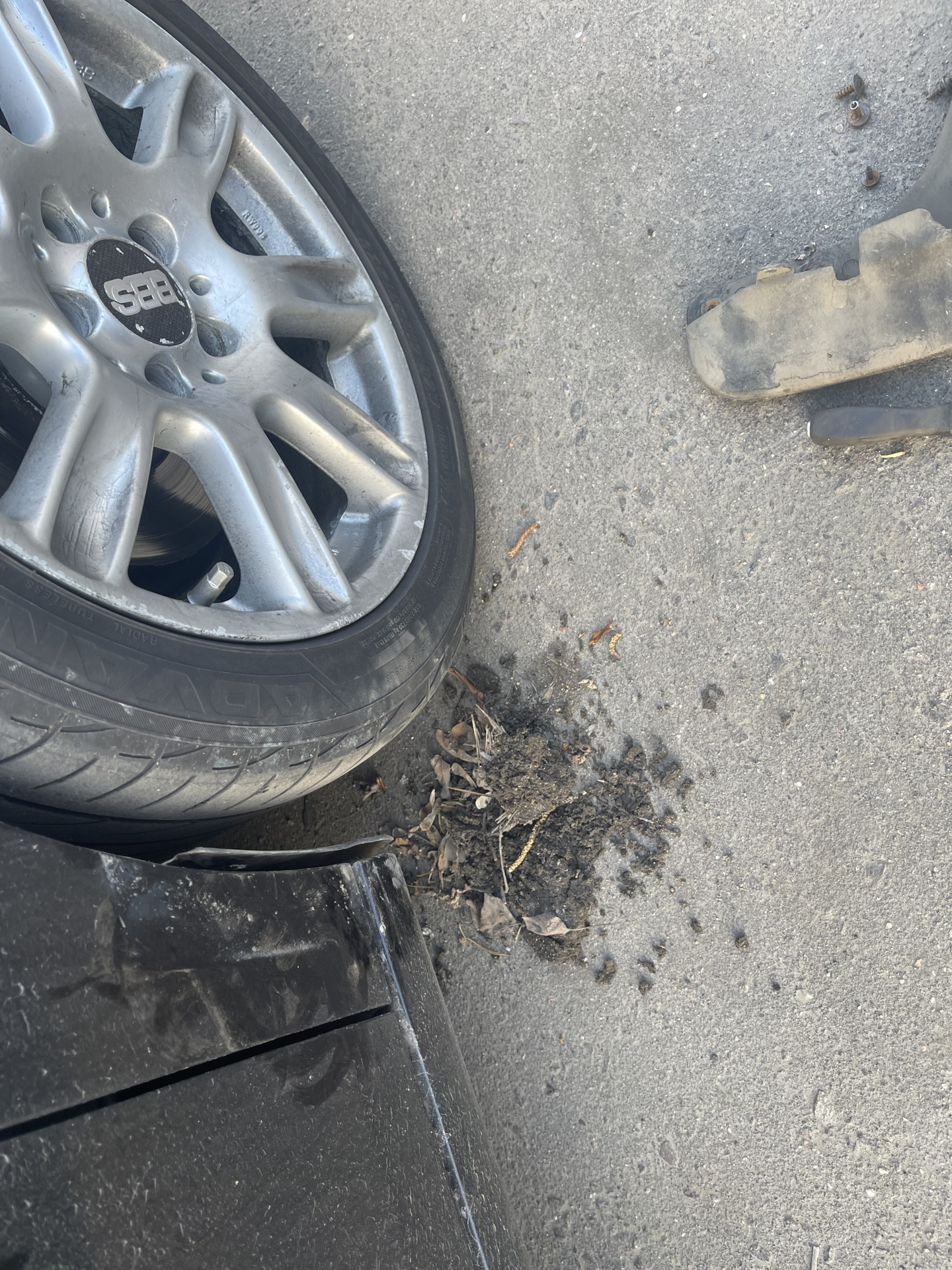 Снял брызговики) — Volkswagen Golf Mk6, 1,4 л, 2012 года | стайлинг ...