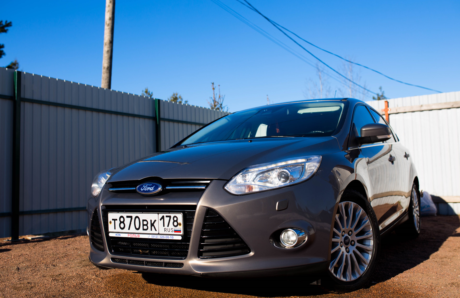 Ford Focus 3 хэтчбек и Приора