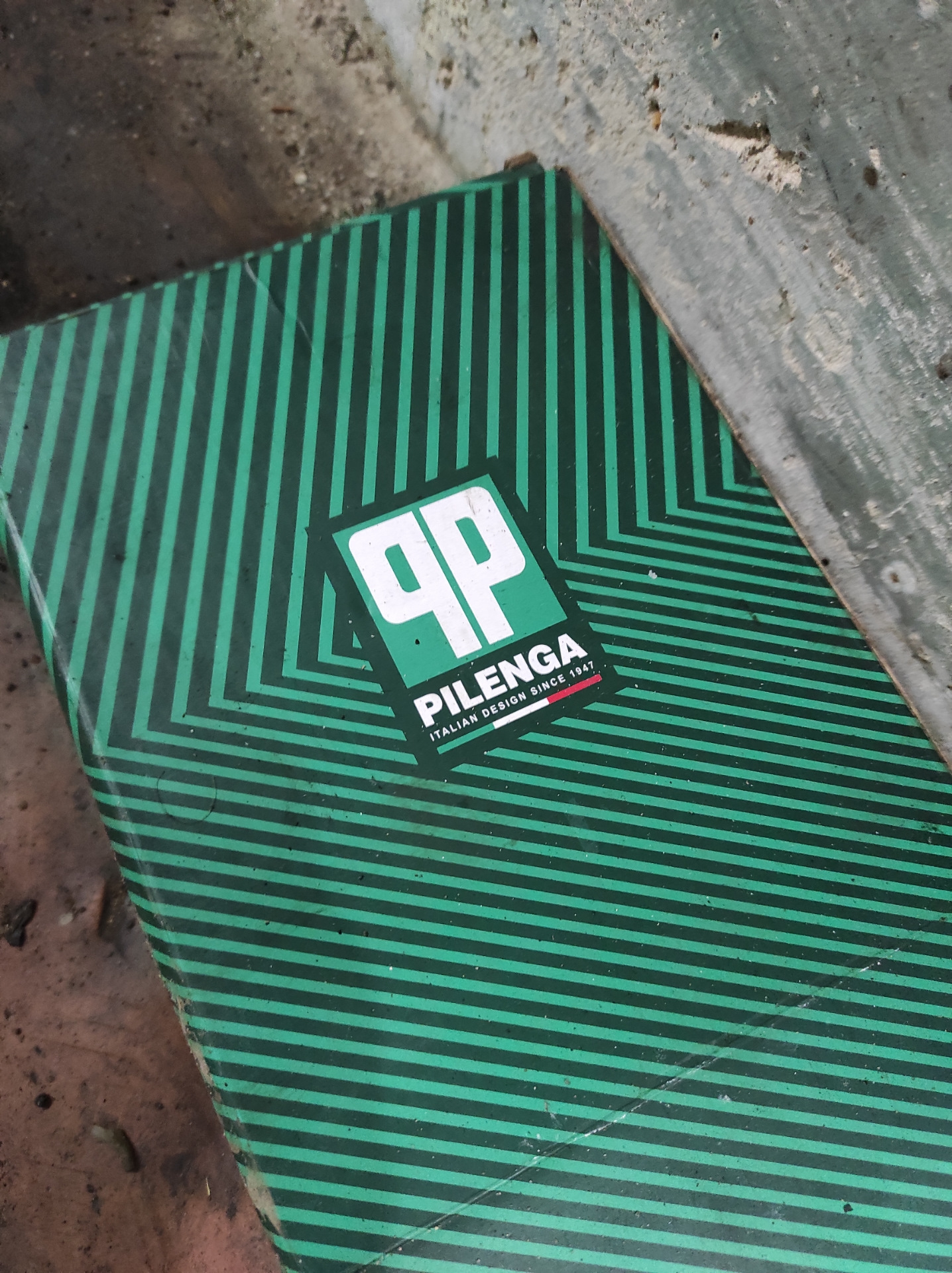 Замена задних барабанных колодок без бурта — Volkswagen Polo Sedan, 1,6 ...