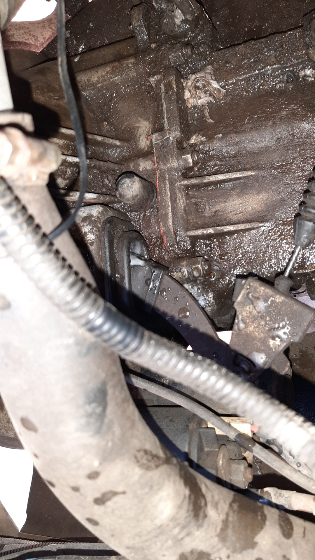 КПП выкидывает масло — Lada 2114, 1,6 л, 2012 года | просто так | DRIVE2