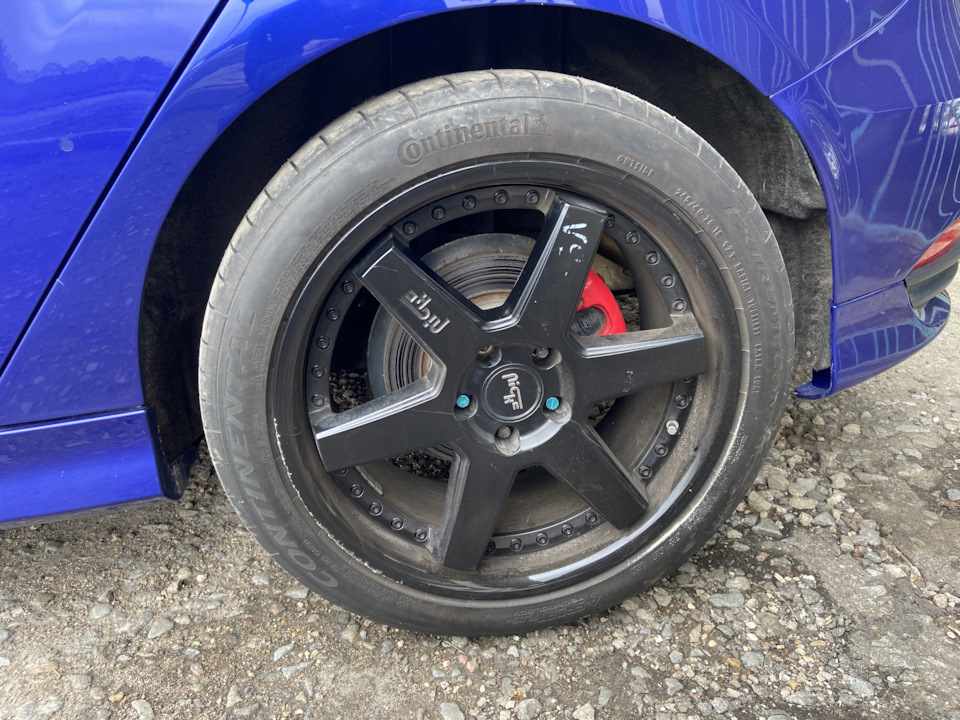Литые диски Niche 8,5Jx18 ET40 5x108 на Ford Focus II Sedan, Ford Focus ...