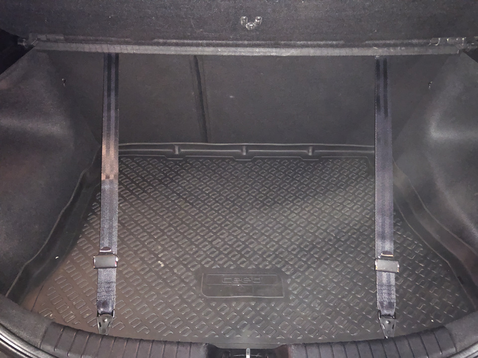 Крепление якорных ремней на Kia Ceed FL — KIA Ceed (1G)