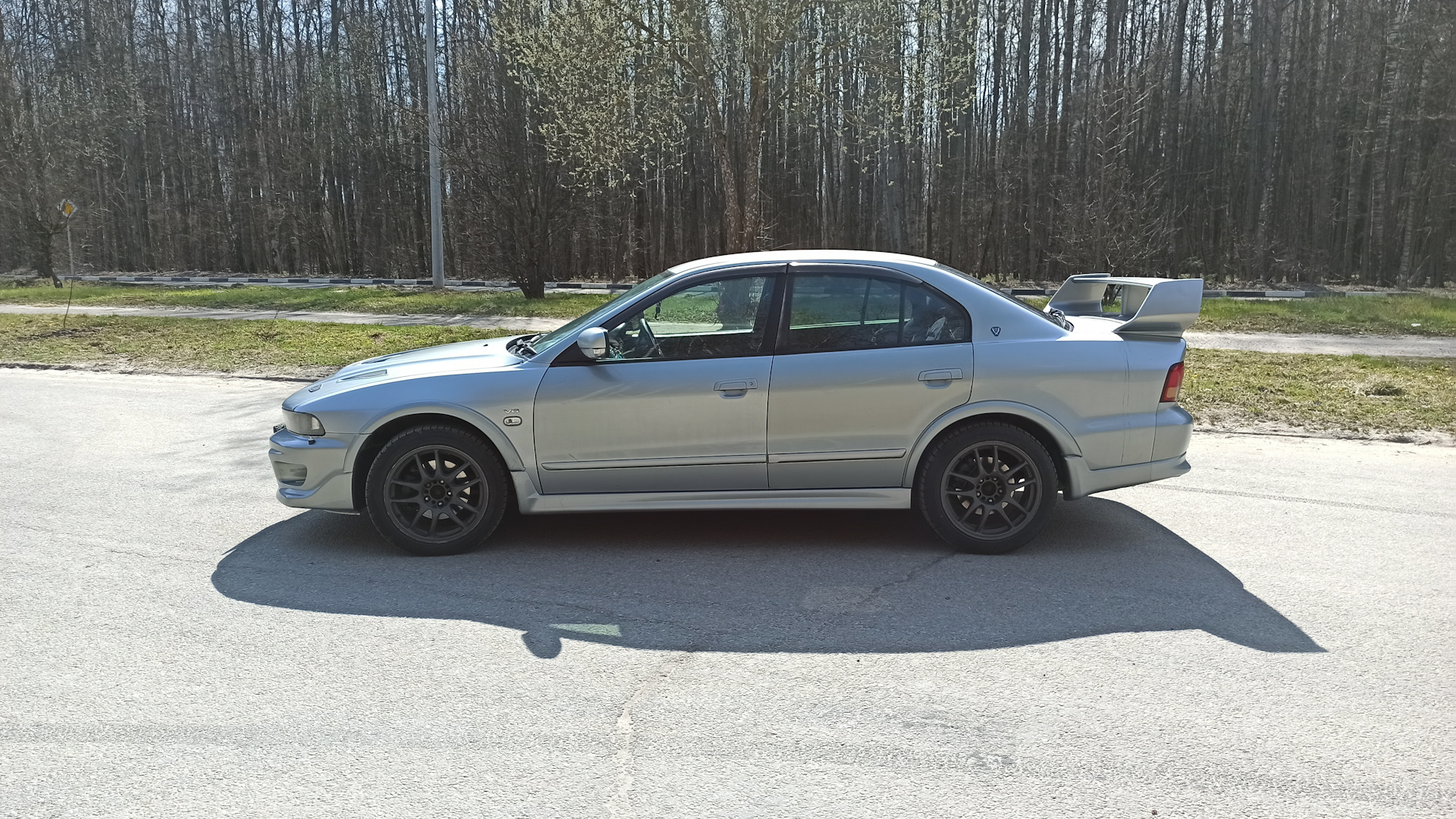 Galant 1999. Mitsubishi Galant 1999. Митсубиси Галант 1999 года.